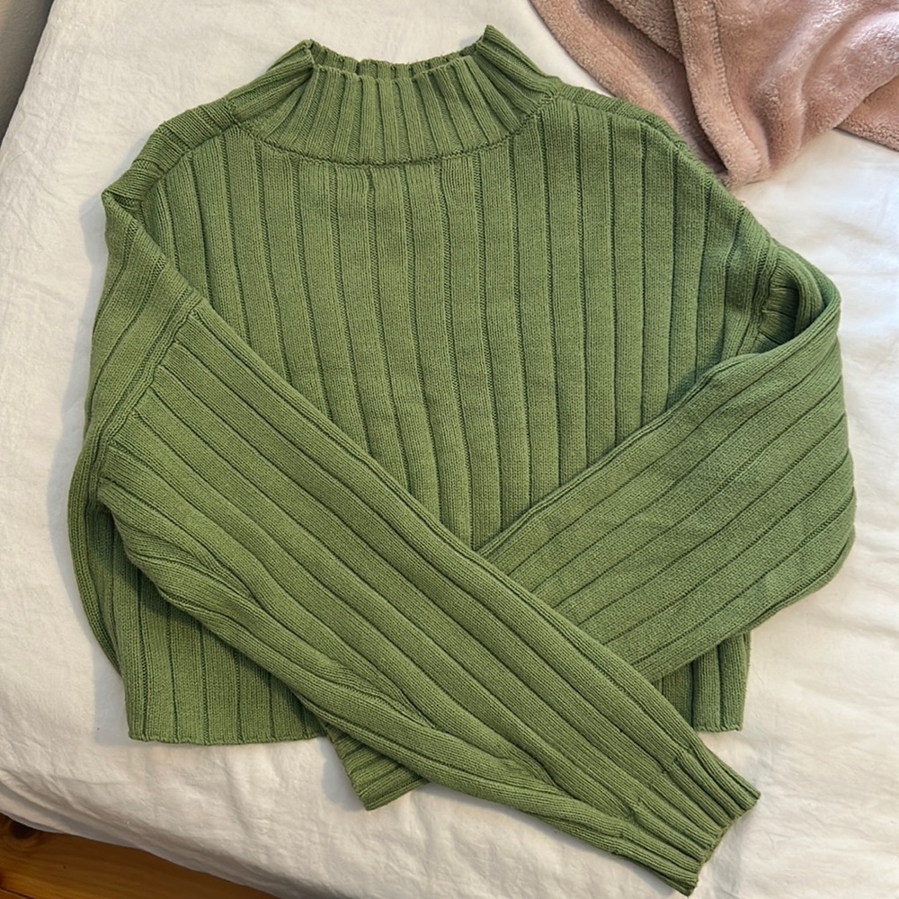 L.A HEARTS GREEN SWEETER